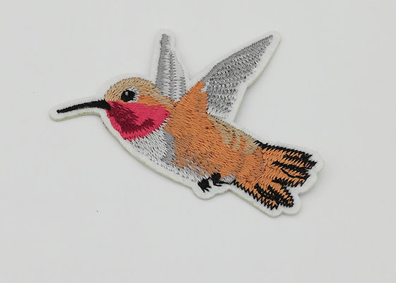 中国 鳥は衣服、アップリケによってカスタマイズされる色の美しい鉄のためのパッチで縫います サプライヤー