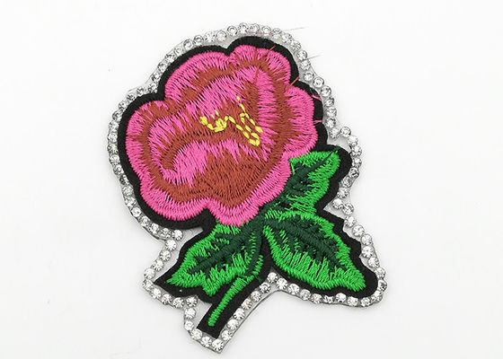 中国 パッチの敏感な花の鉄は、刺繍された花明るい色にアップリケをつけます サプライヤー
