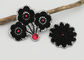 黒い花の刺繍はWintersweetによって形づけられるカスタマイズされた色/サイズを修繕します サプライヤー